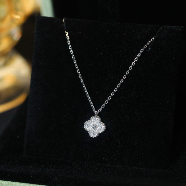 [vexcal.com]CLOVER MINI 9.5MM PENDANT DIAMOND NECKLACE